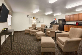  Travelodge by Wyndham Santa Teresa  Санта Тереса